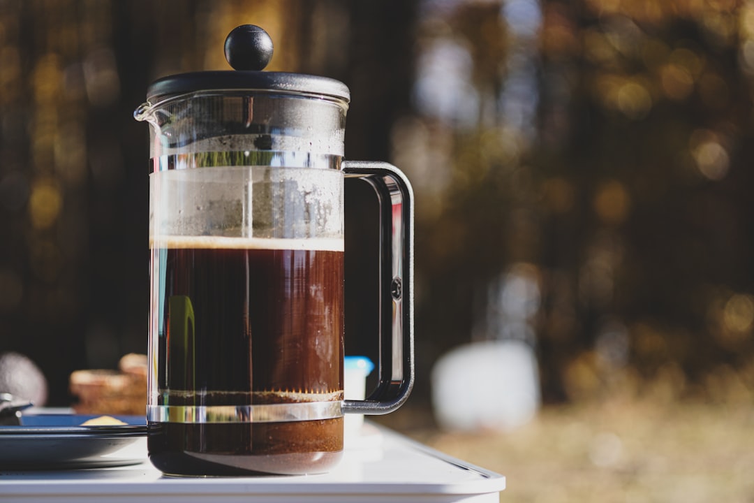 コク(ボディ)のある濃厚なコーヒーをフレンチプレスで抽出